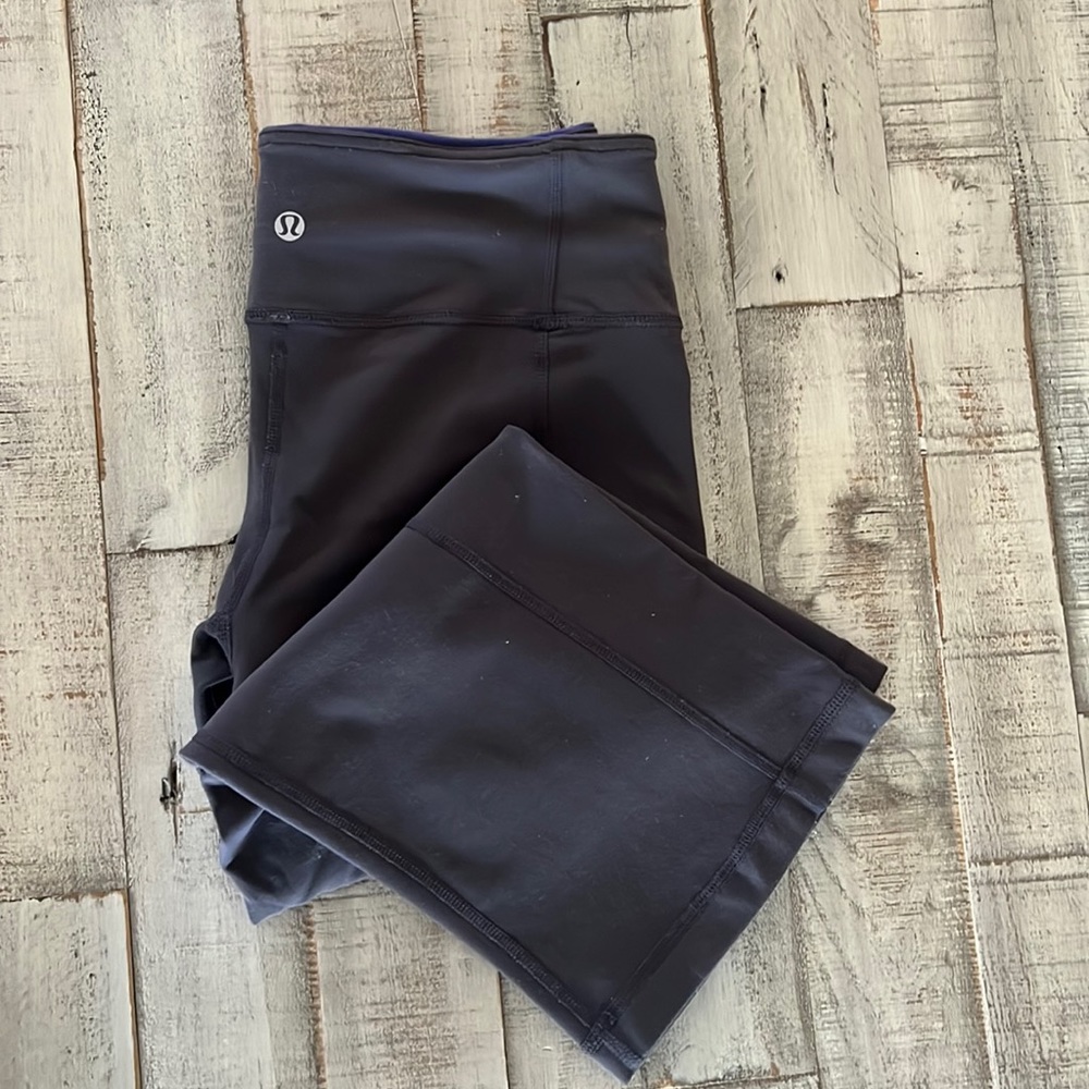 Lululemon capri length yoga pants. Grey in color & great condition.